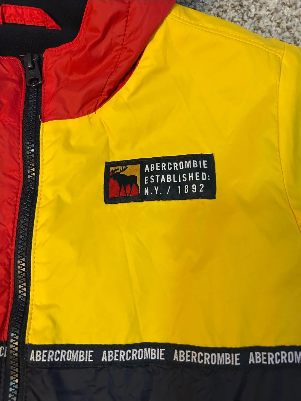 abercrombie kids Red Yellow Navy Colorblock Windbreaker Jacket NEVER WORN